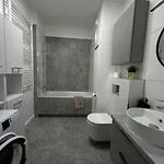 Osiedle Neonowe Apartment