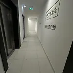 Osiedle Neonowe Apartment